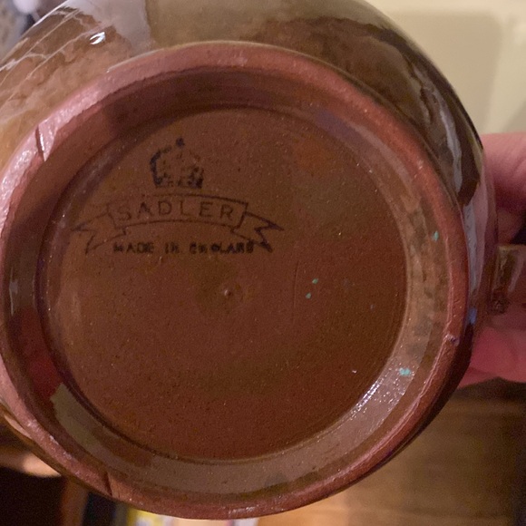 Sadler teapot made in England. Blue, cream, Brown glaze on red clay. Few dings. - Picture 2 of 8